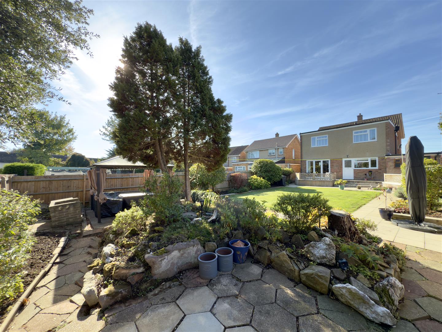 Edgehill Road, Duston