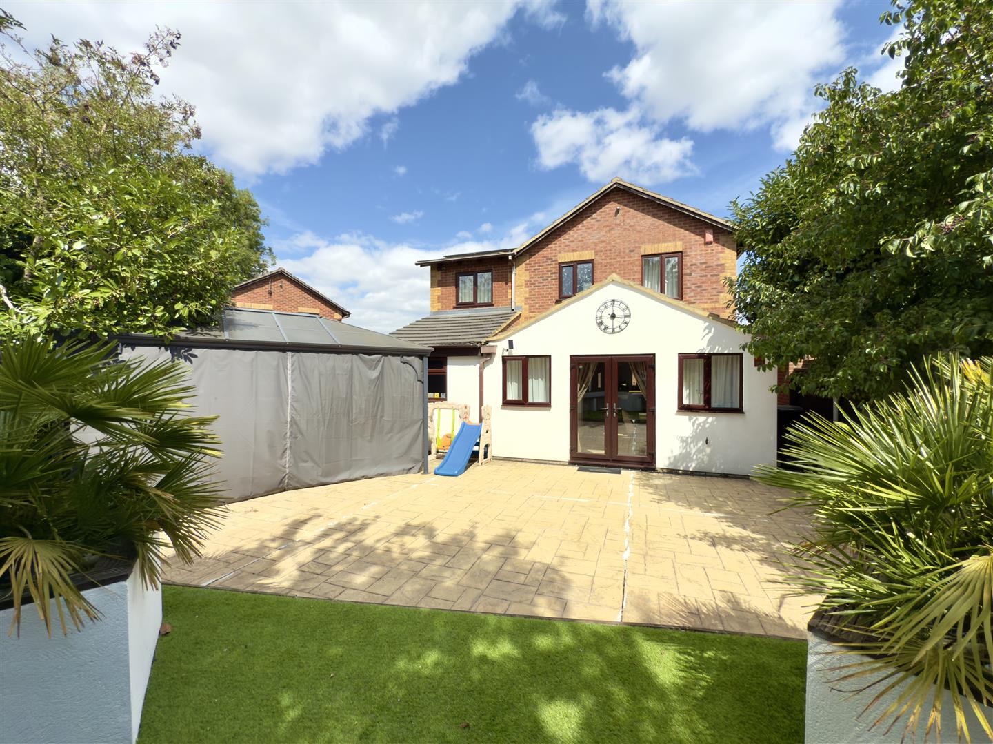 Limoges Court, Duston