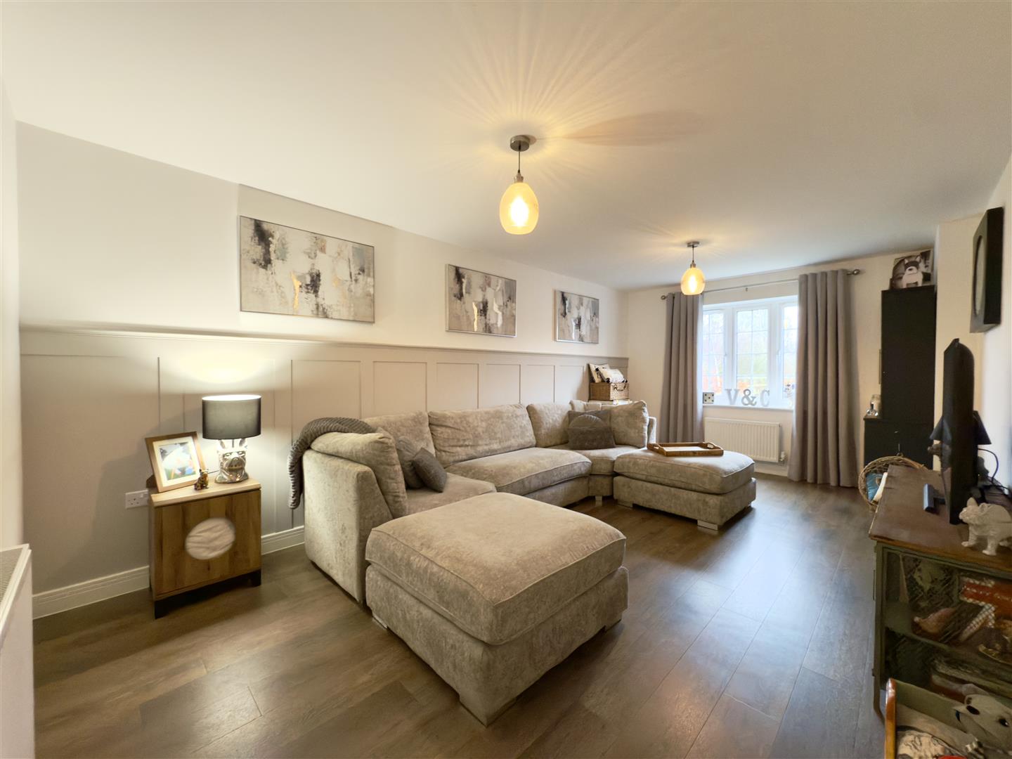 Ash Tree Road, Duston