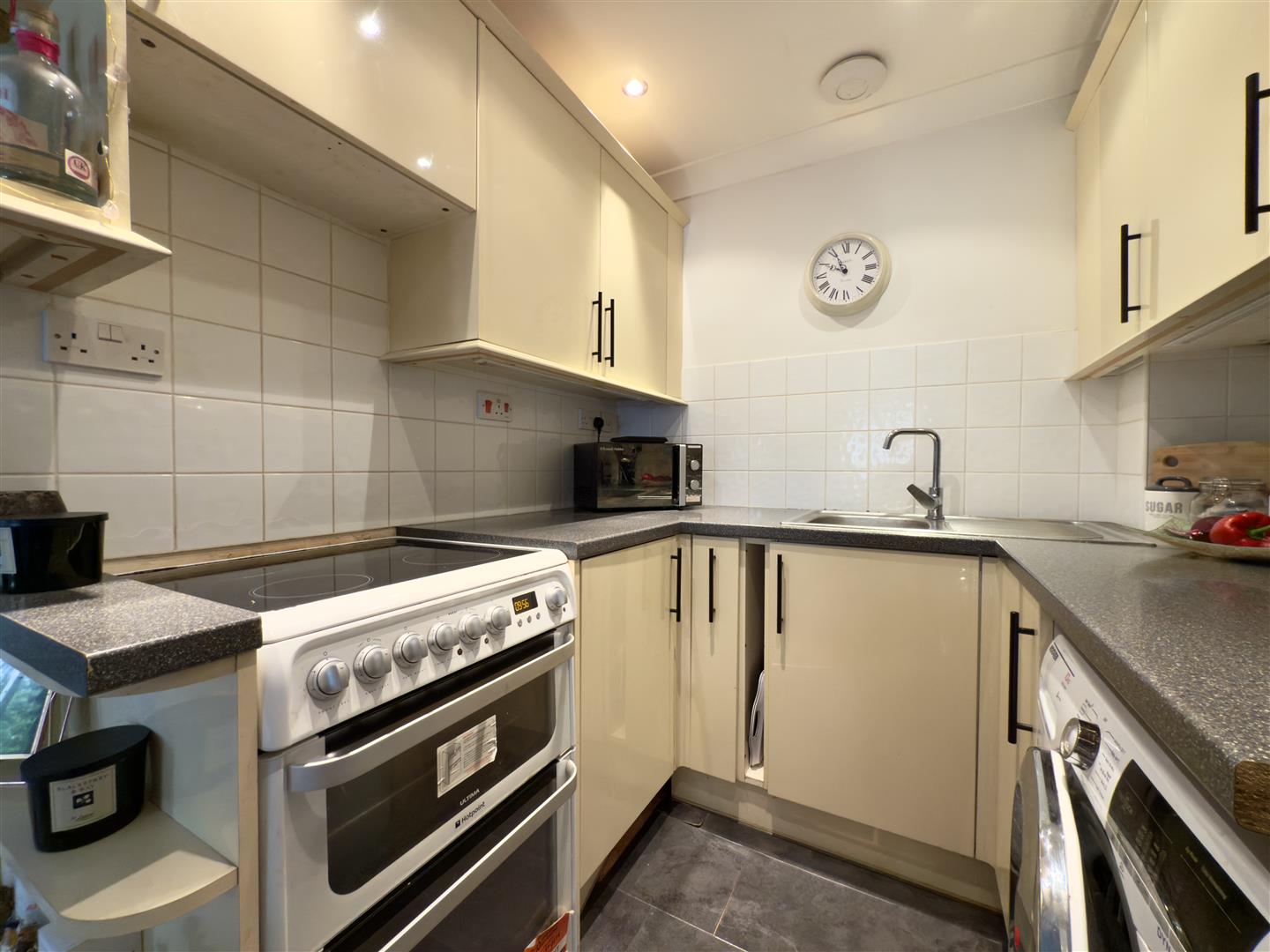 Beaune Close, Duston