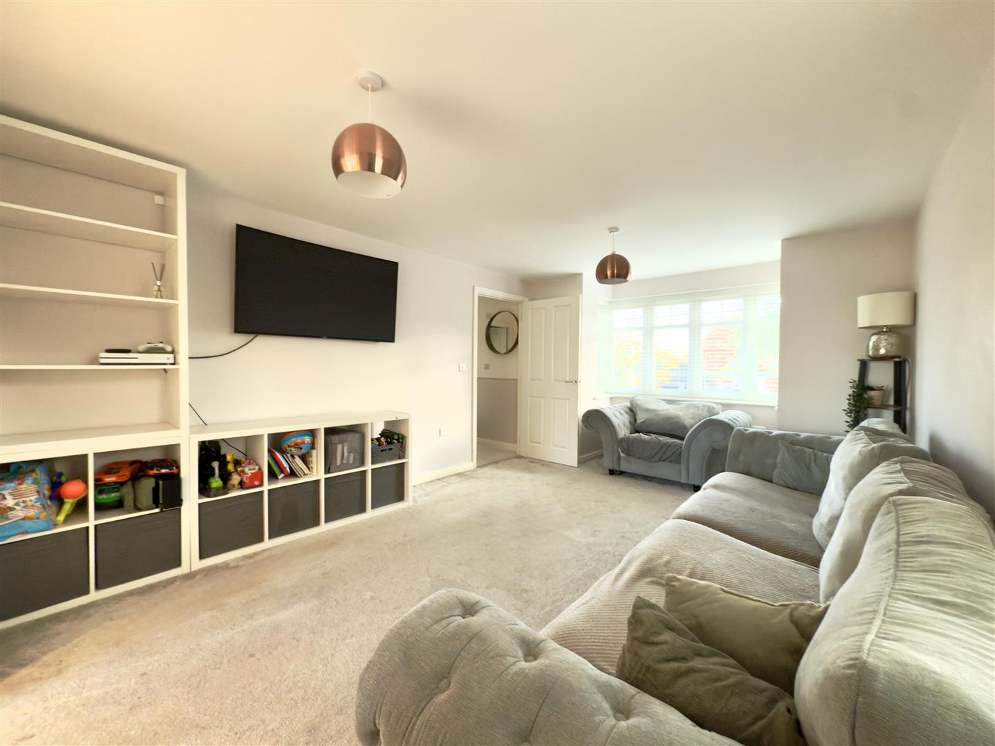 Larbourne Park Road, Flore