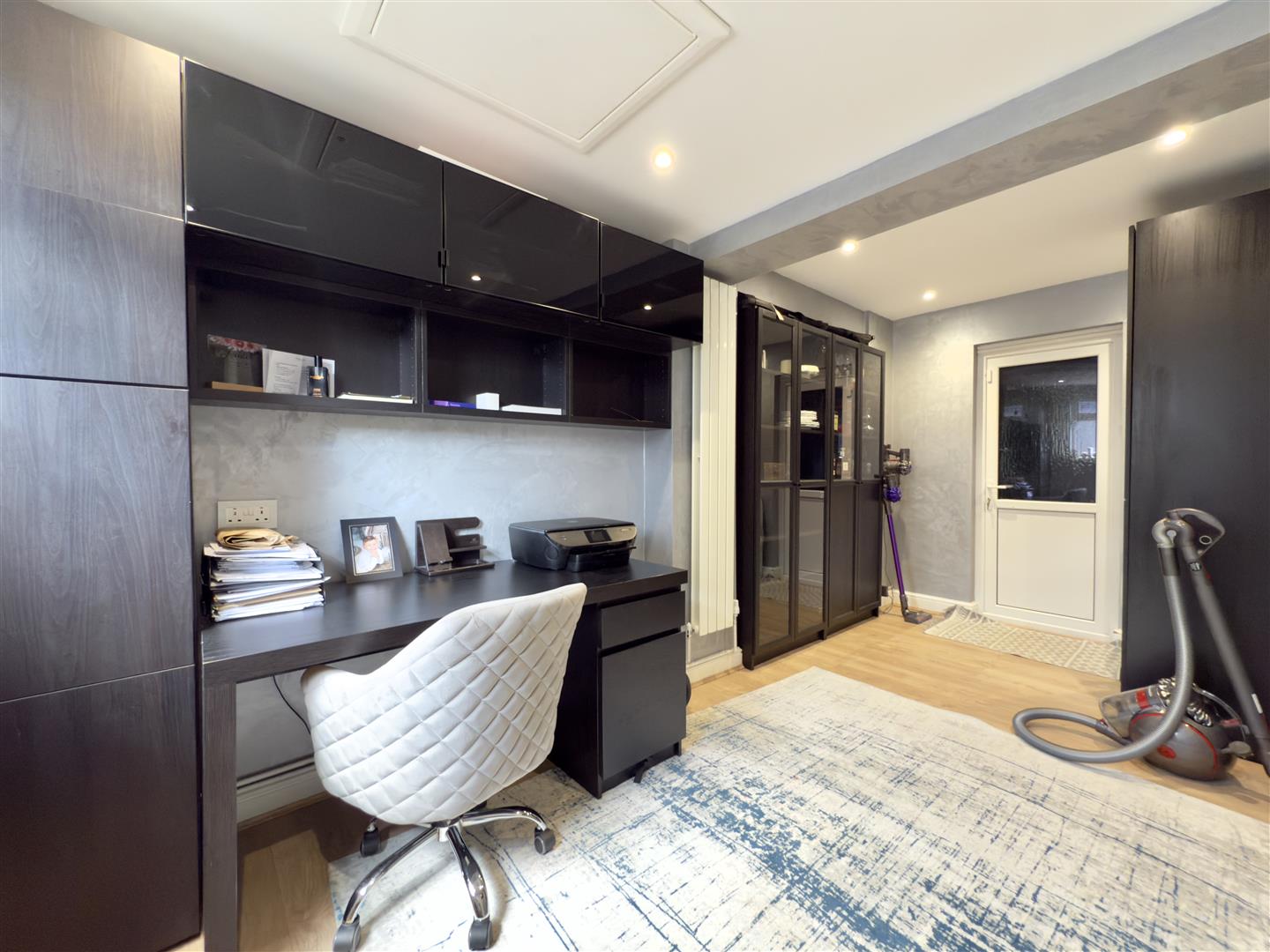 Limoges Court, Duston