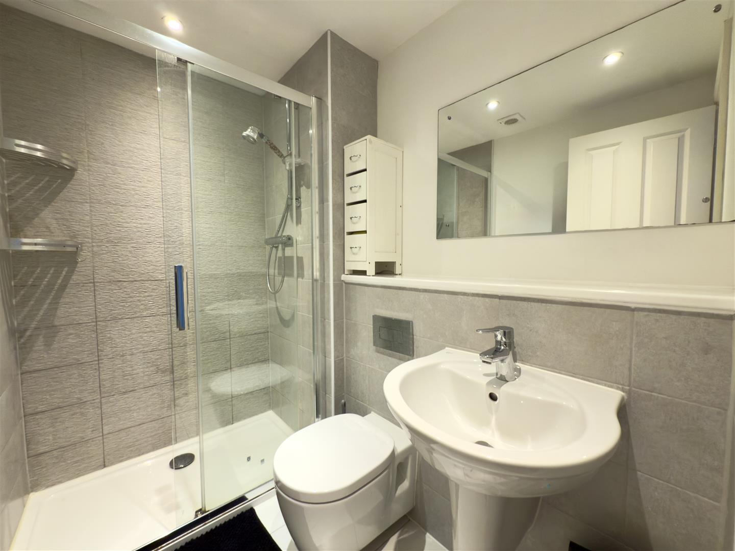 Larbourne Park Road, Flore