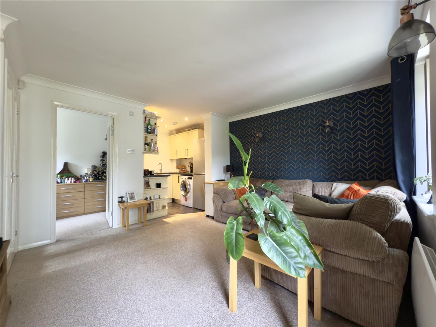 Beaune Close, Duston