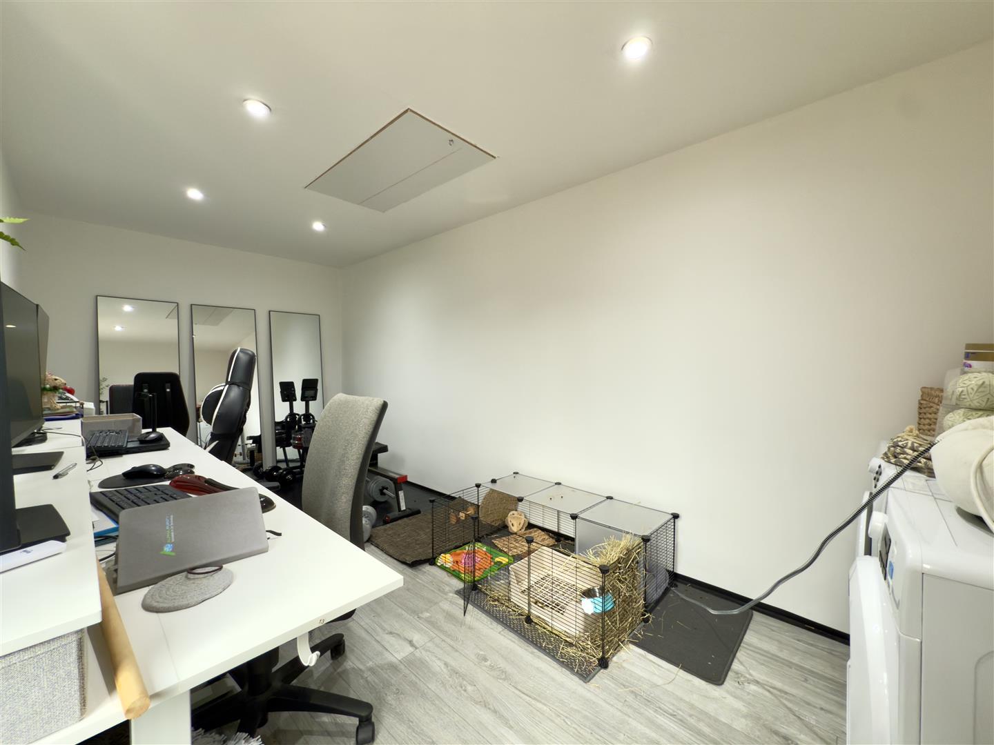 Excelsior Gardens, Duston