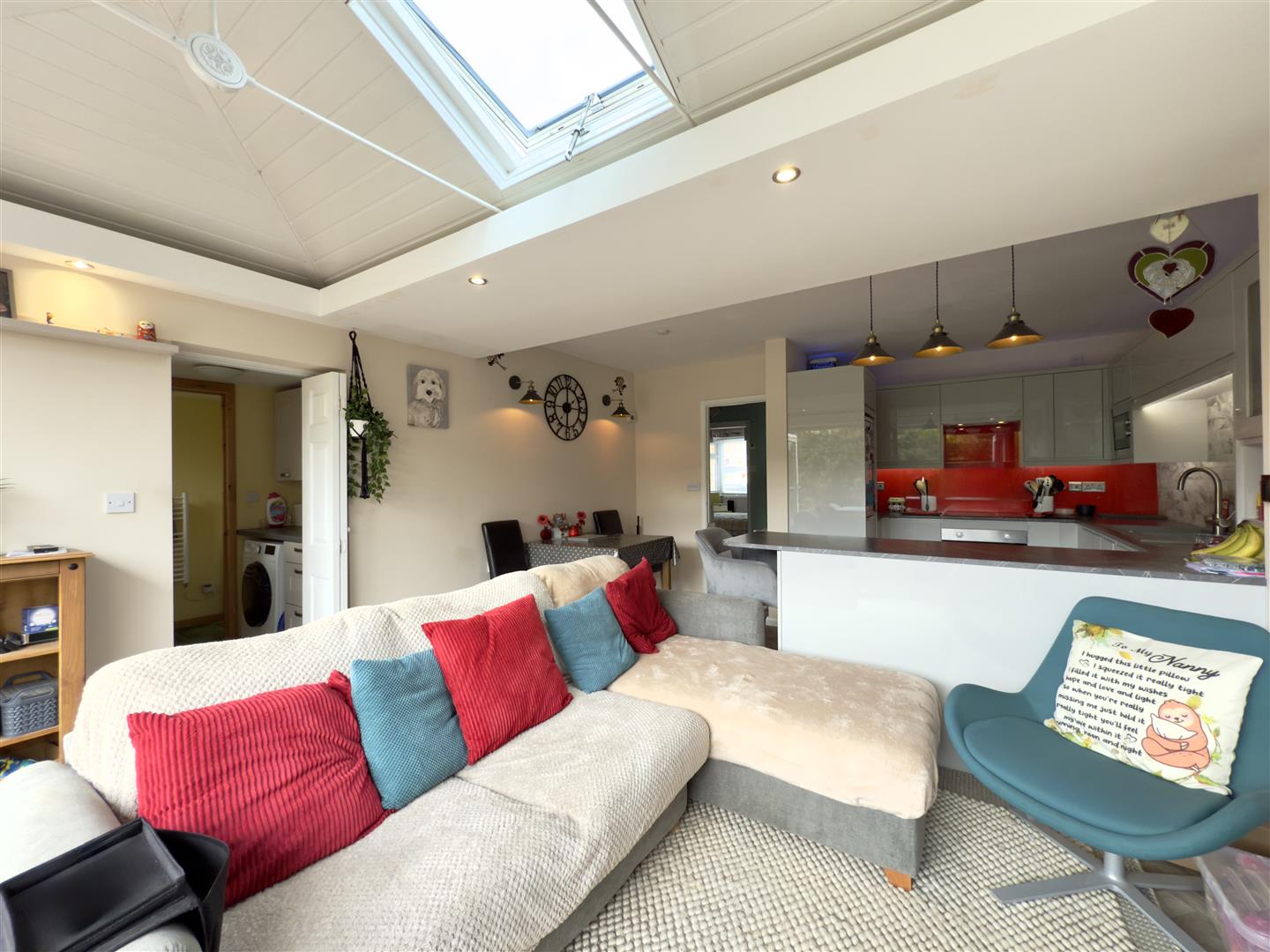 The Scarplands, Duston