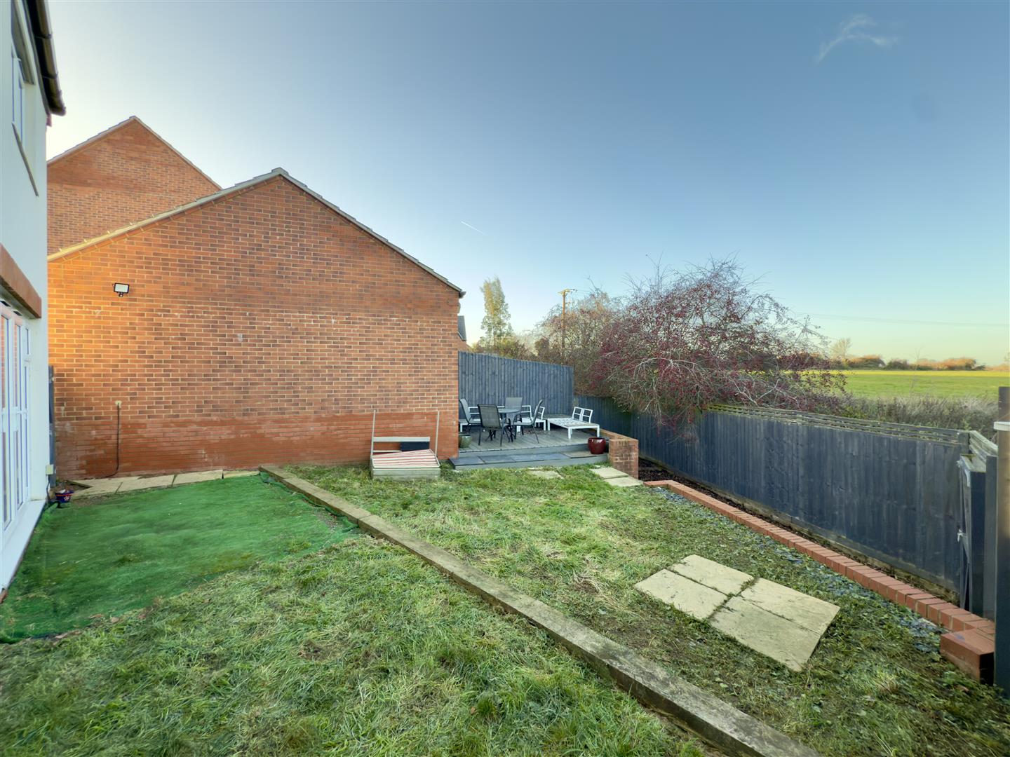 Larbourne Park Road, Flore