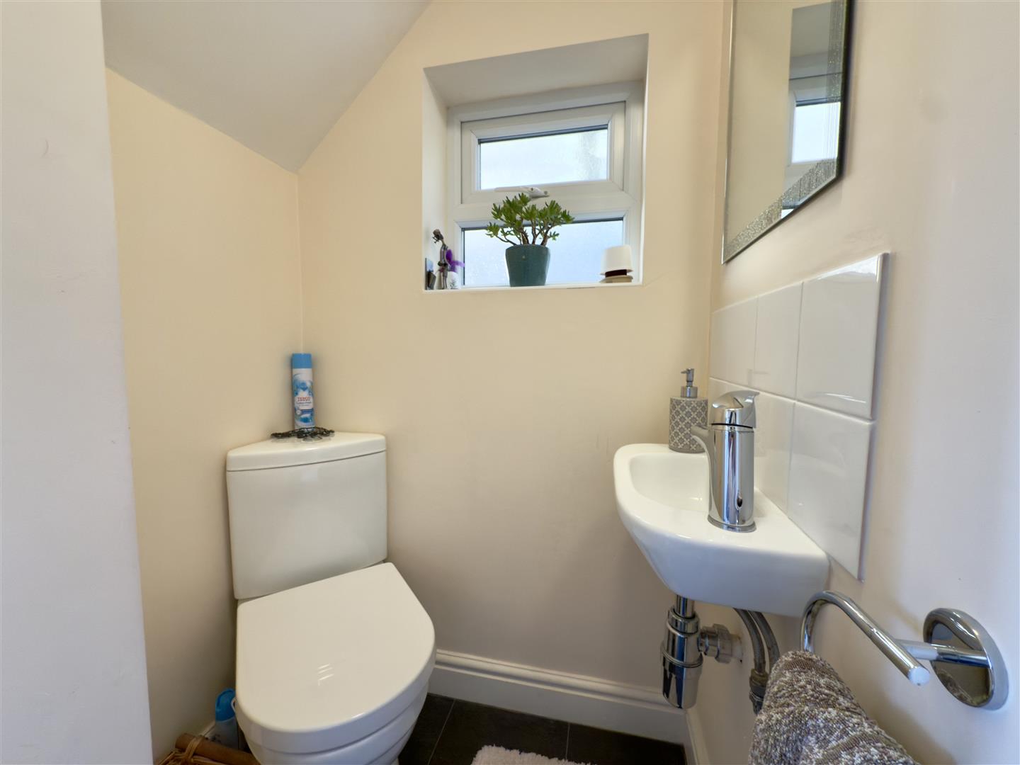 Edgehill Road, Duston