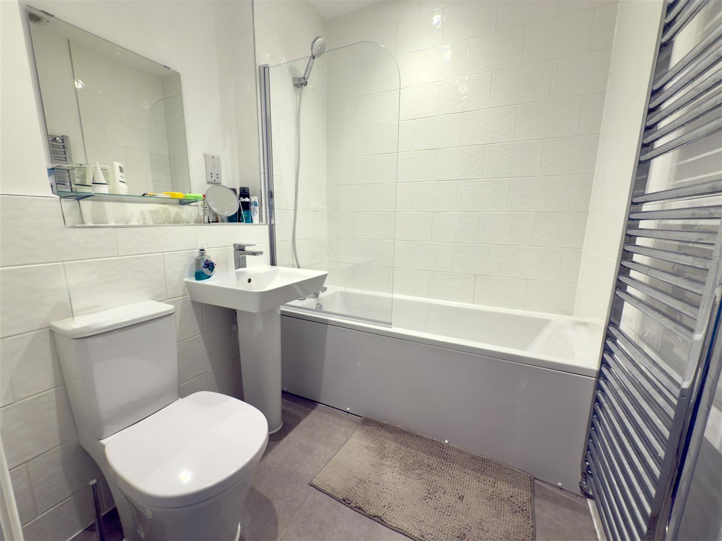 Grand Union Way, Weedon