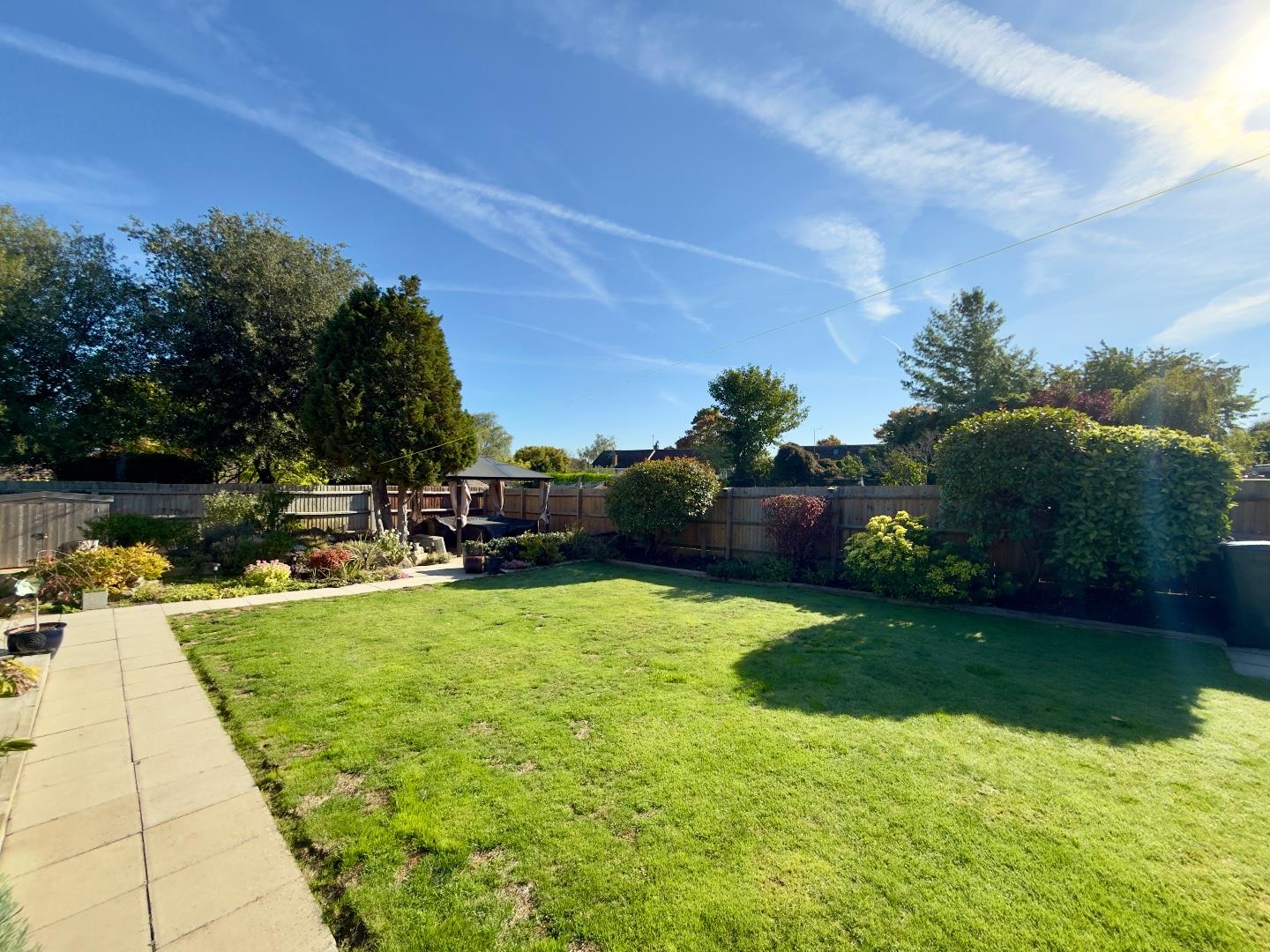 Edgehill Road, Duston