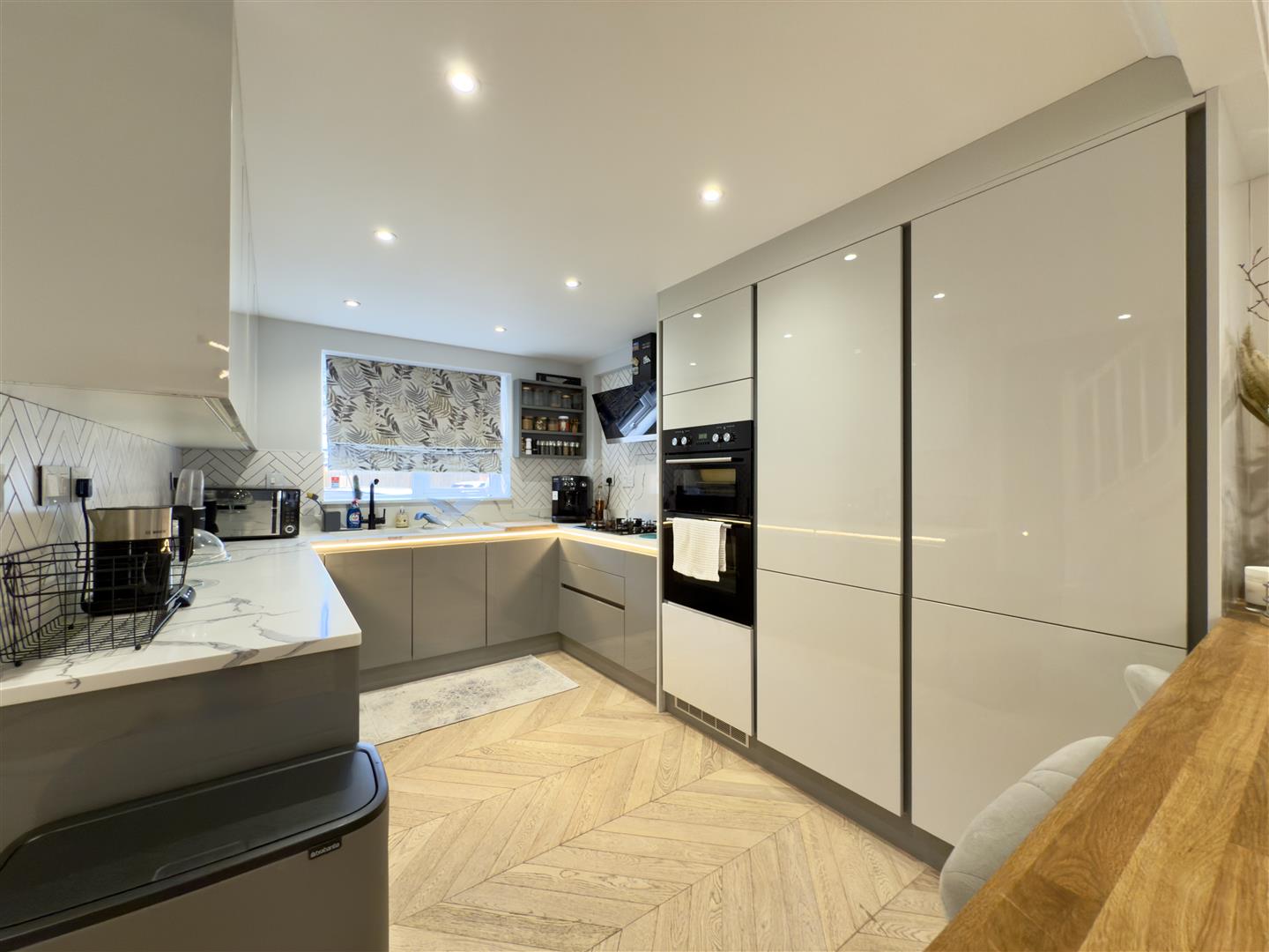 Limoges Court, Duston