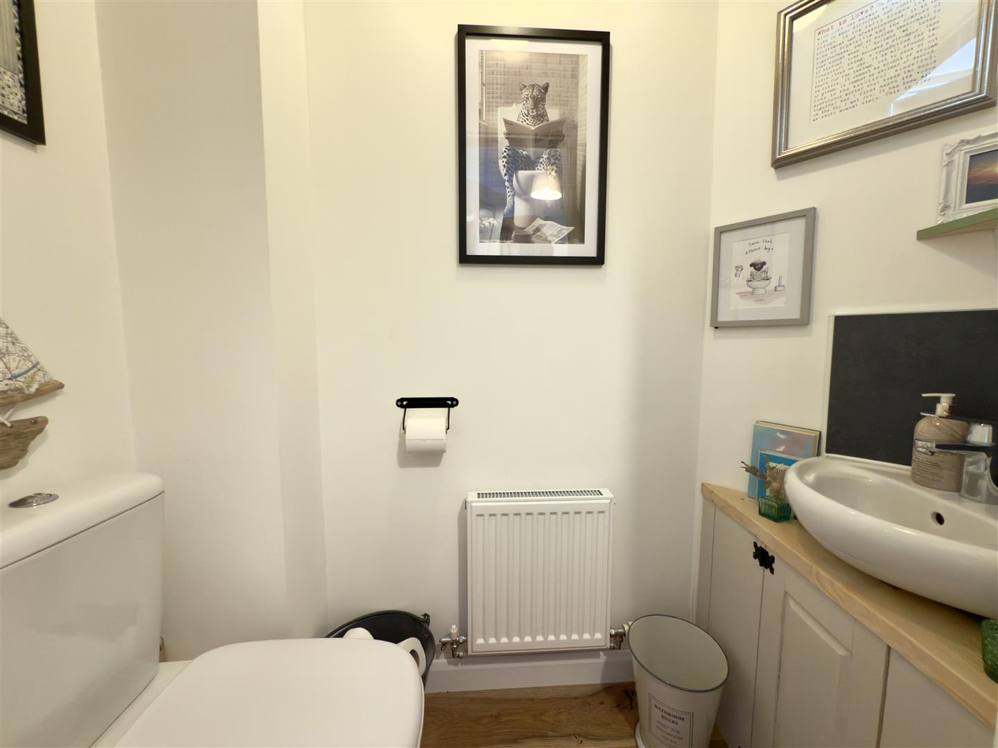 Irons Road, Harlestone Manor