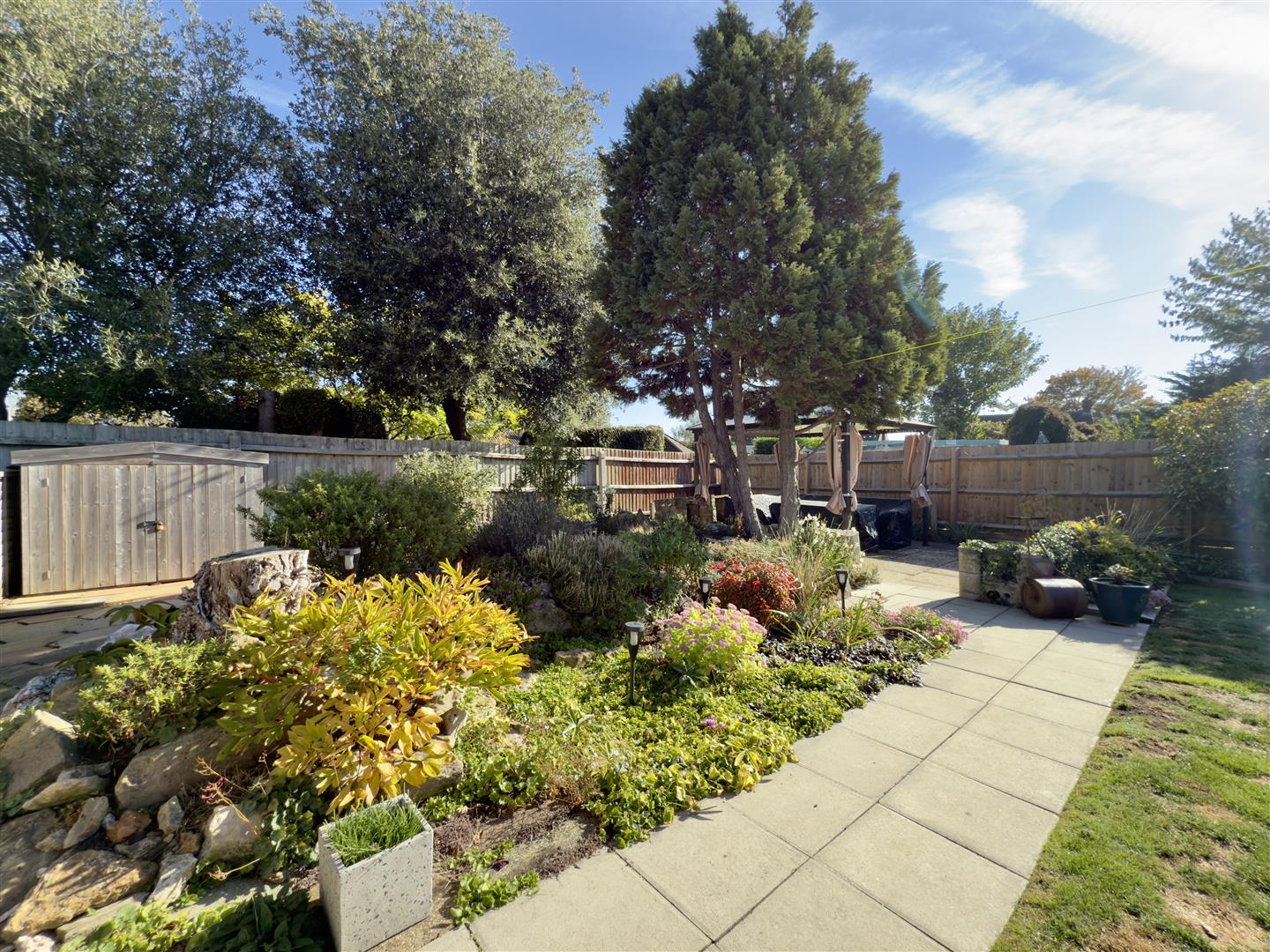 Edgehill Road, Duston