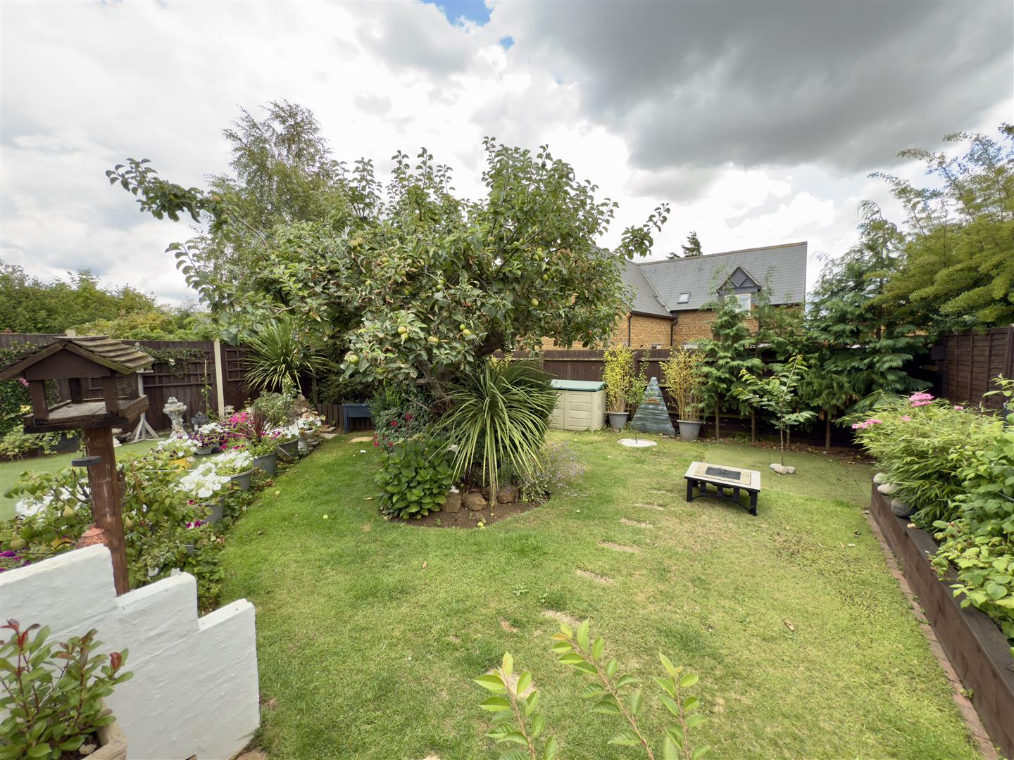 The Scarplands, Duston