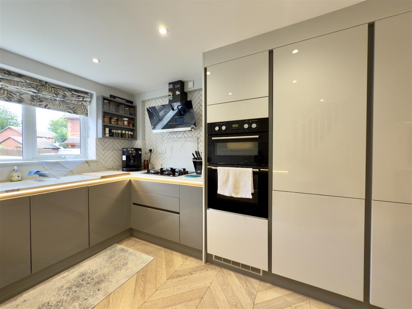 Limoges Court, Duston