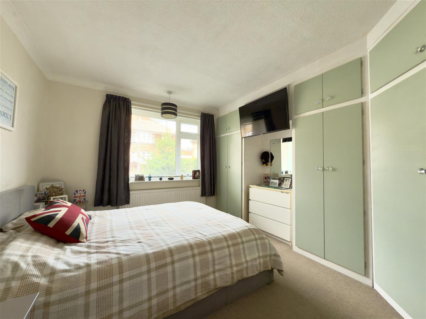 The Scarplands, Duston