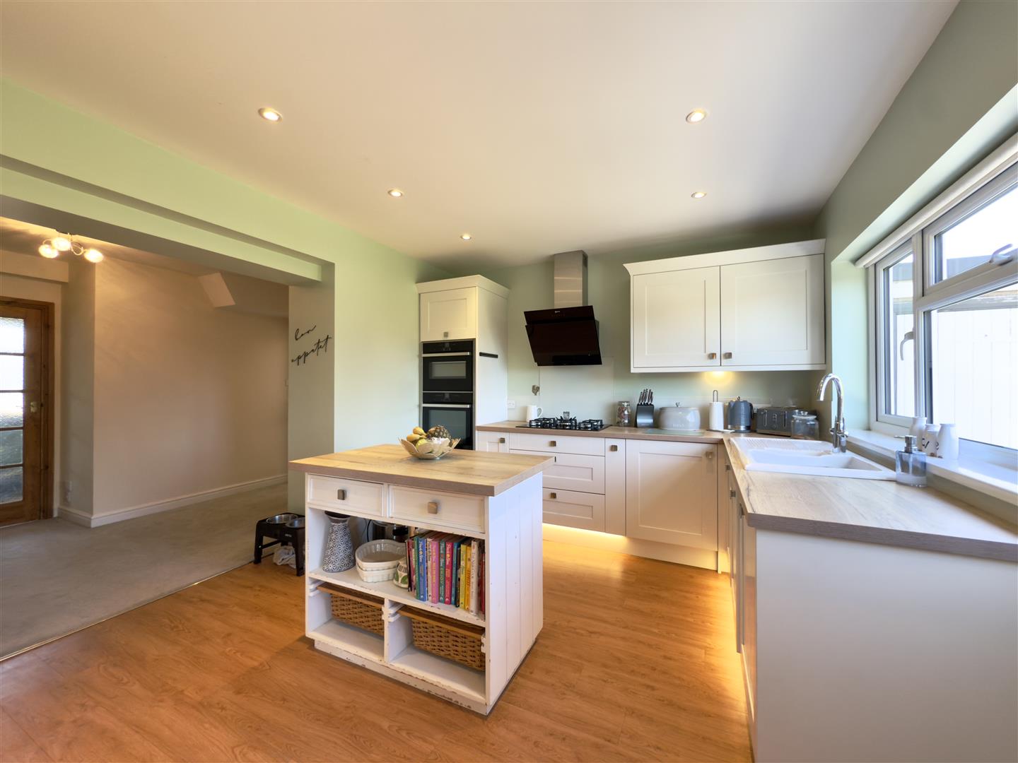 Edgehill Road, Duston