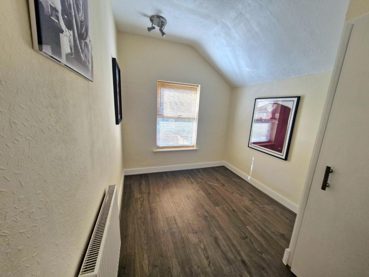 Euston Road, Far Cotton