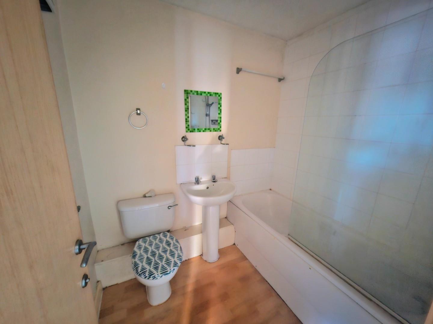 Henry Bird Way, Southbridge