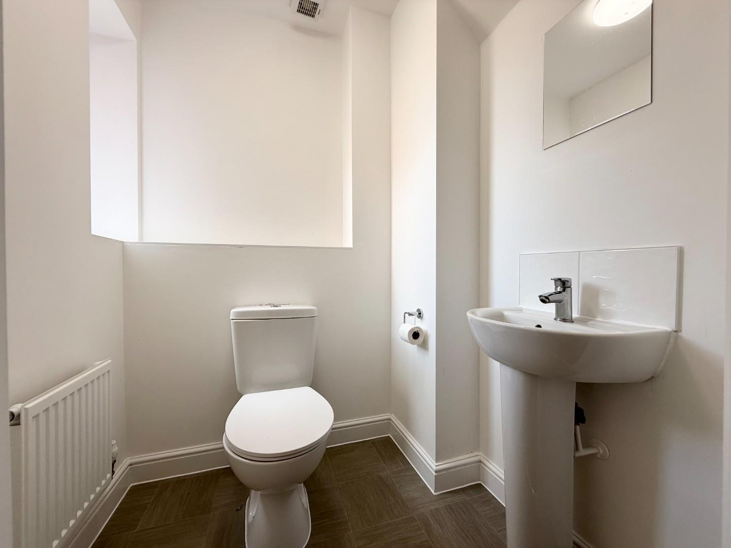 Harvester Way, Buckingham Fields