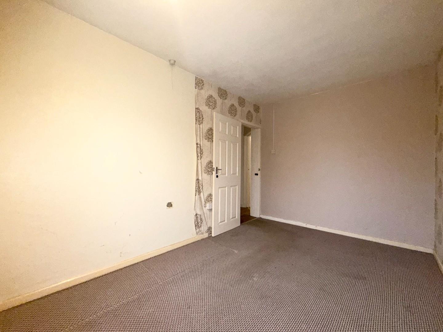 London Road, Delapre