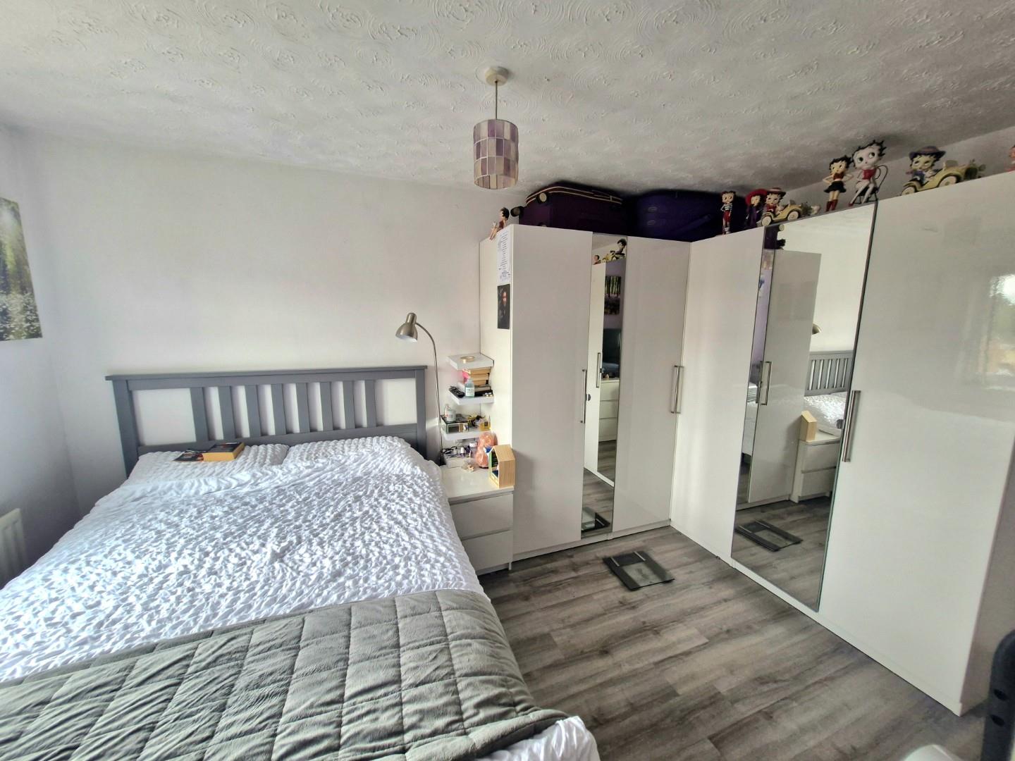 Leah Bank, Sandringham Gardens