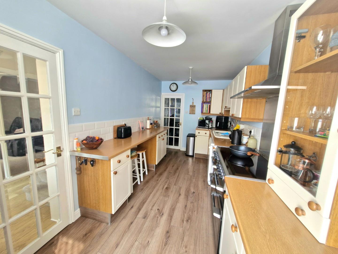 Southfield Avenue, Far Cotton