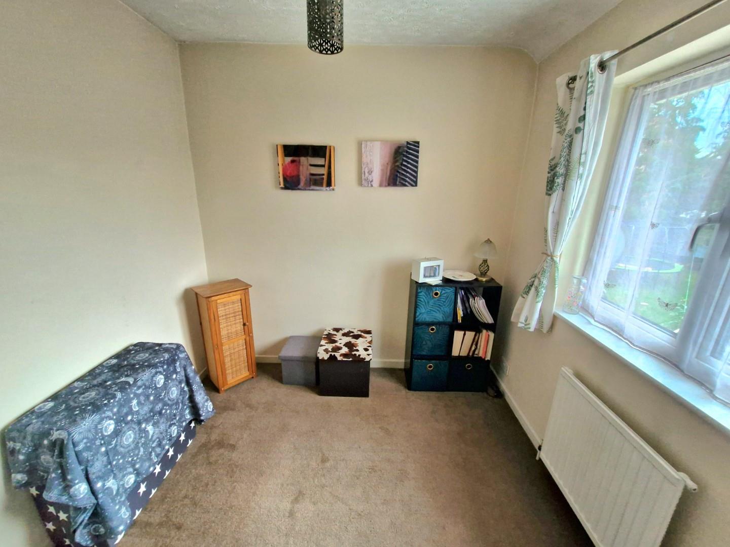 Queen Eleanor Terrace, Far Cotton