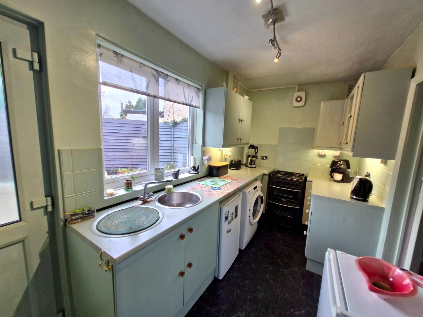 Queen Eleanor Terrace, Far Cotton