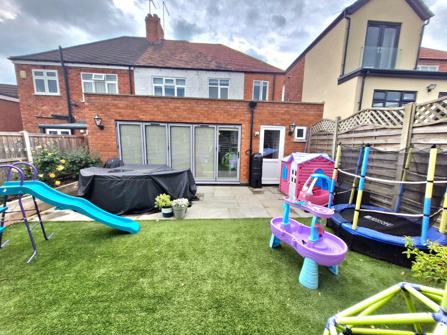 Parkfield Avenue, Delapre