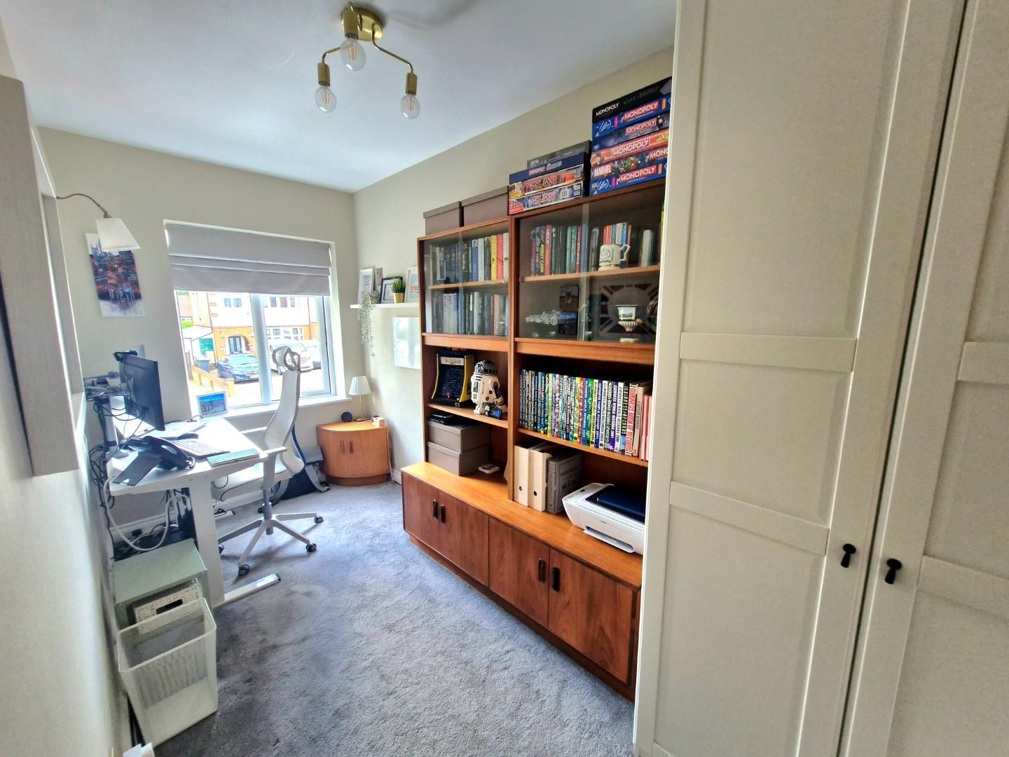Parkfield Avenue, Delapre