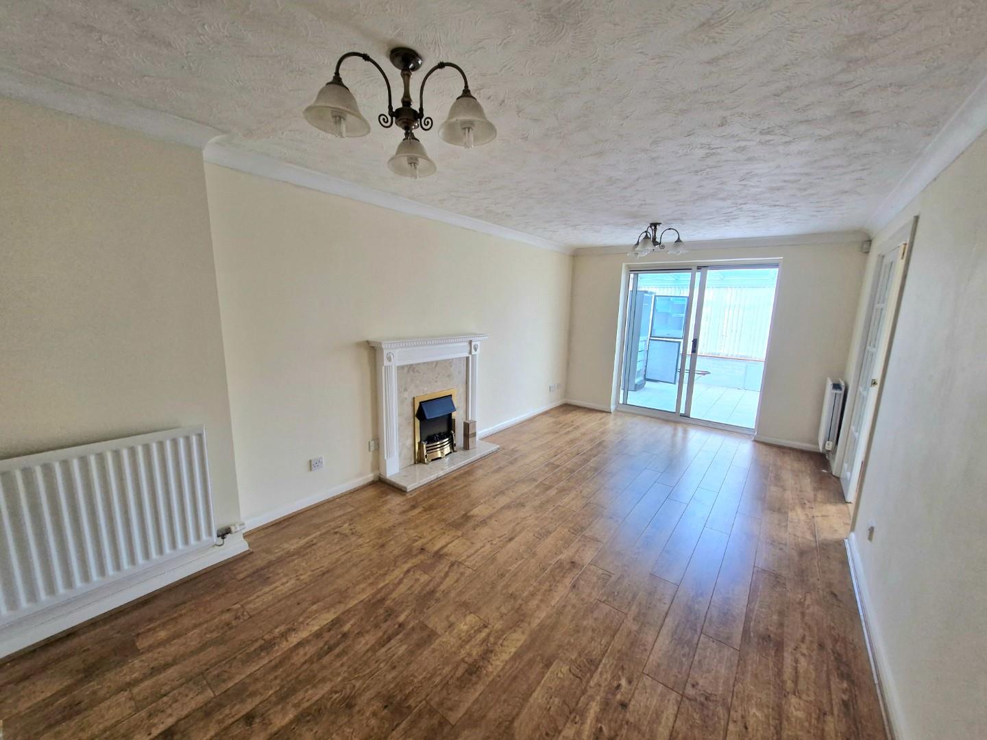 Kingmaker Way, Buckingham Fields