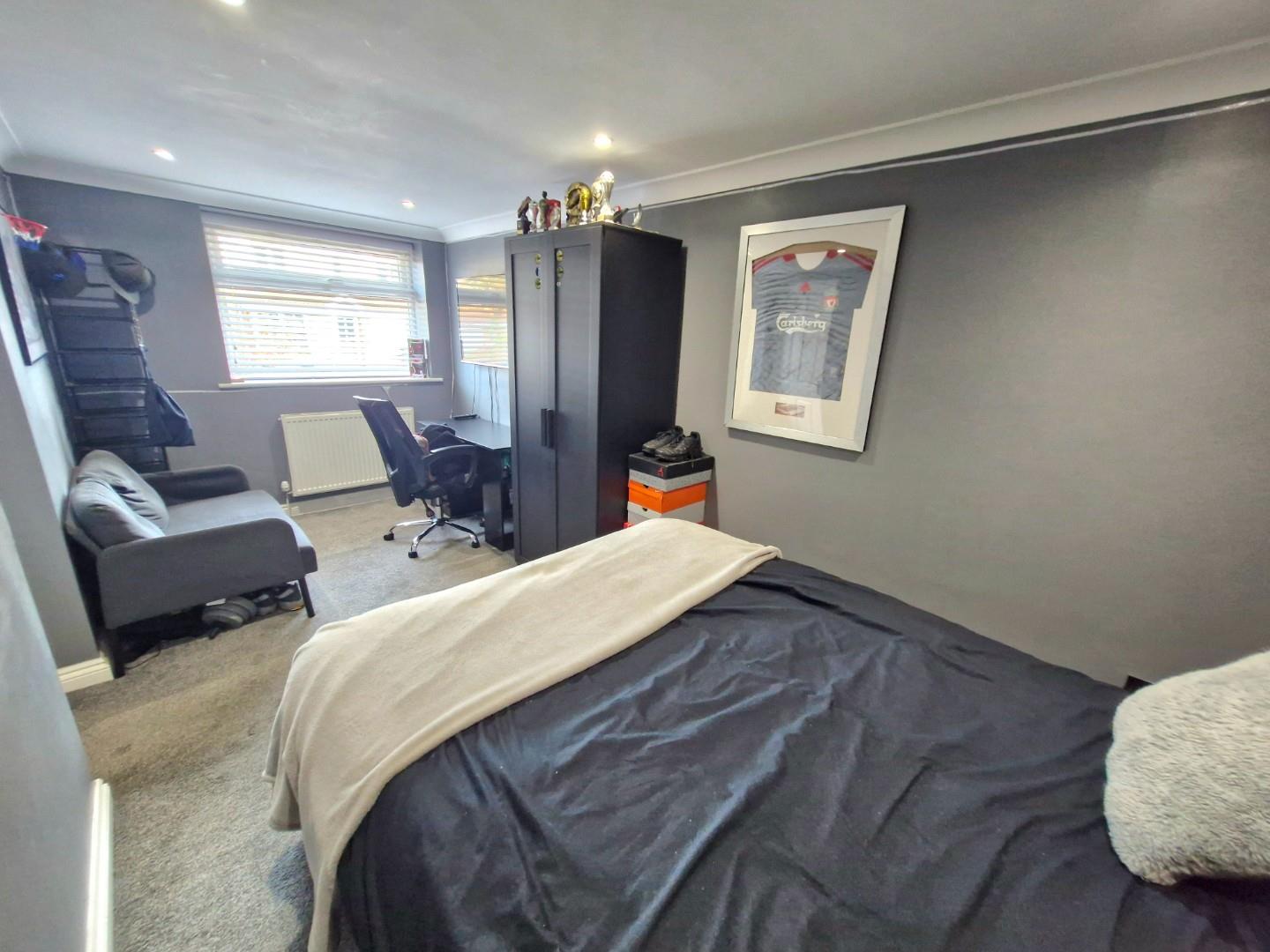 Leah Bank, Sandringham Gardens