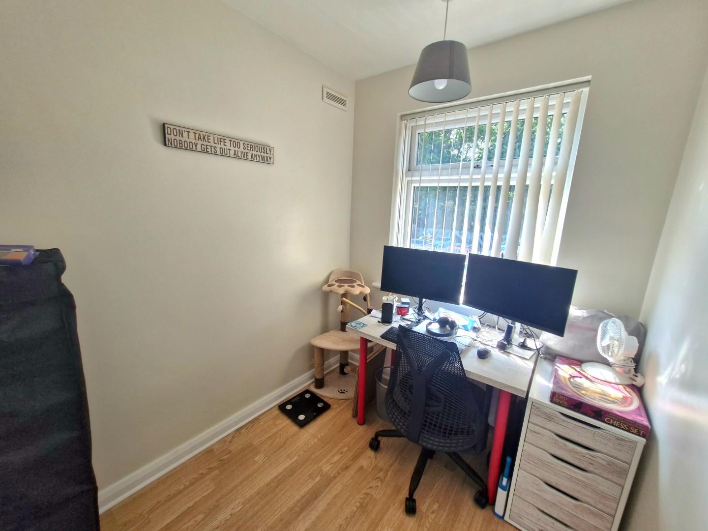 Southfield Avenue, Far Cotton