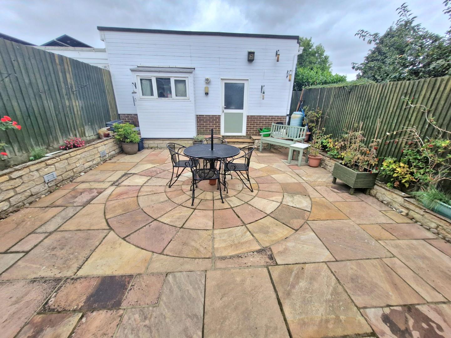 Parkfield Avenue, Delapre