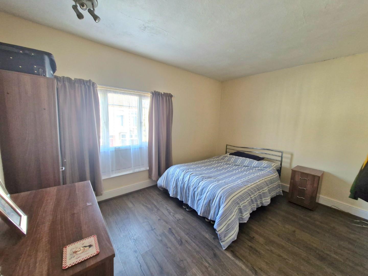 Euston Road, Far Cotton