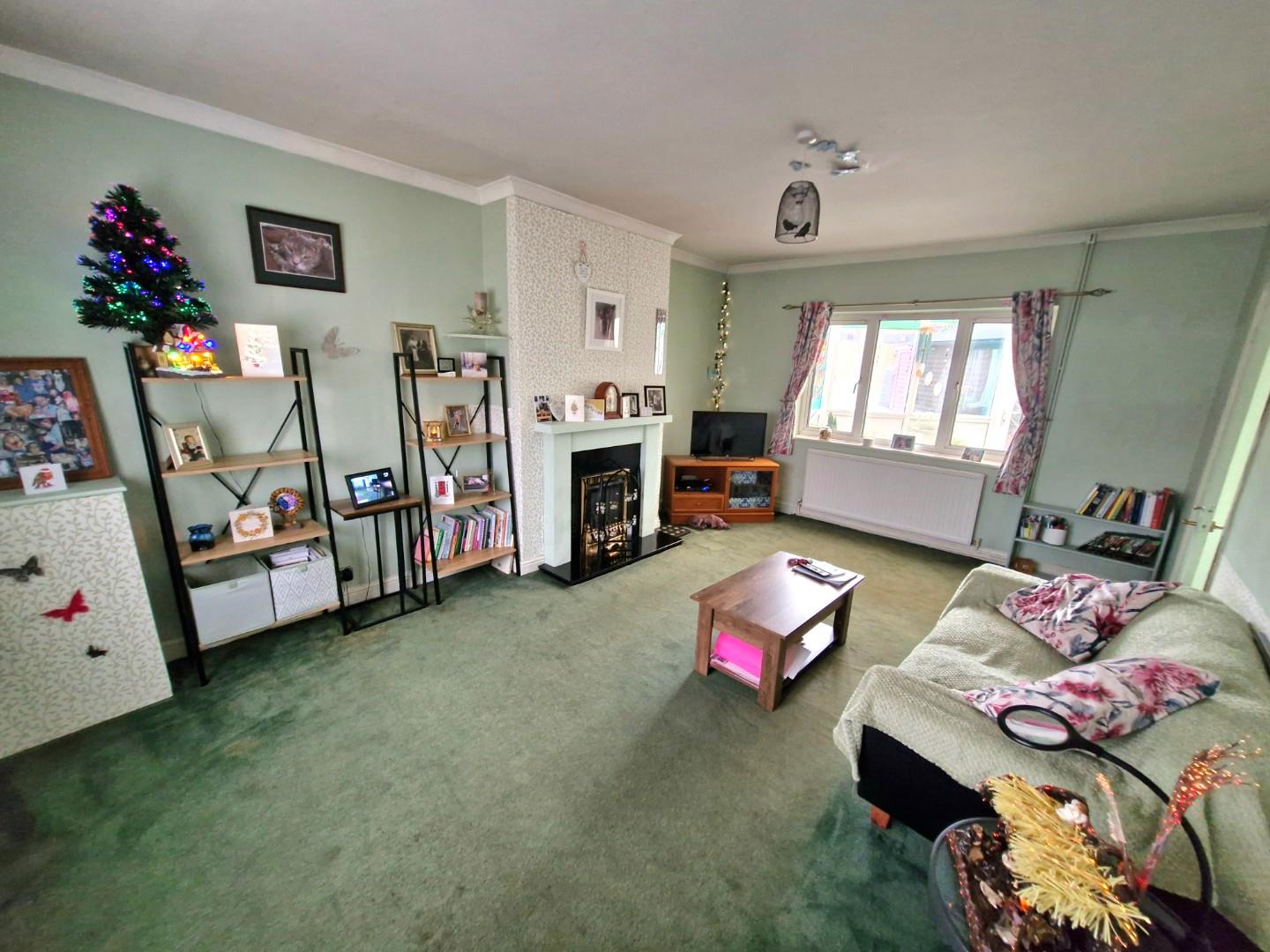 Queen Eleanor Terrace, Far Cotton