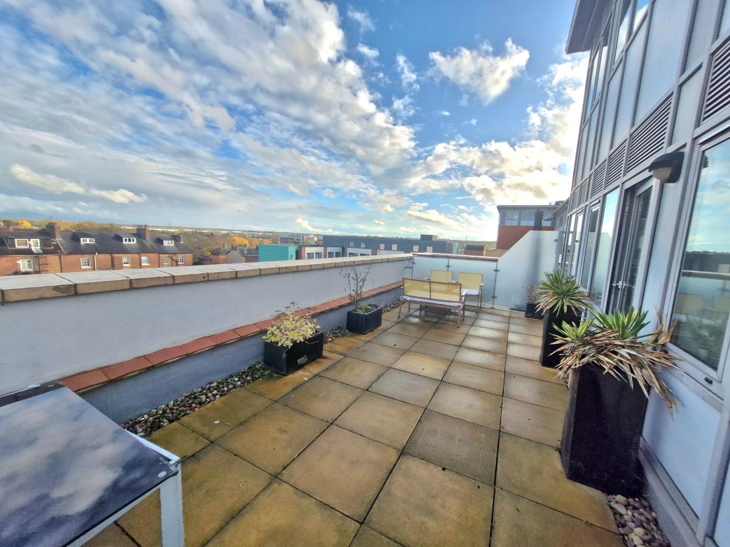 Guildhall Road, Town Centre