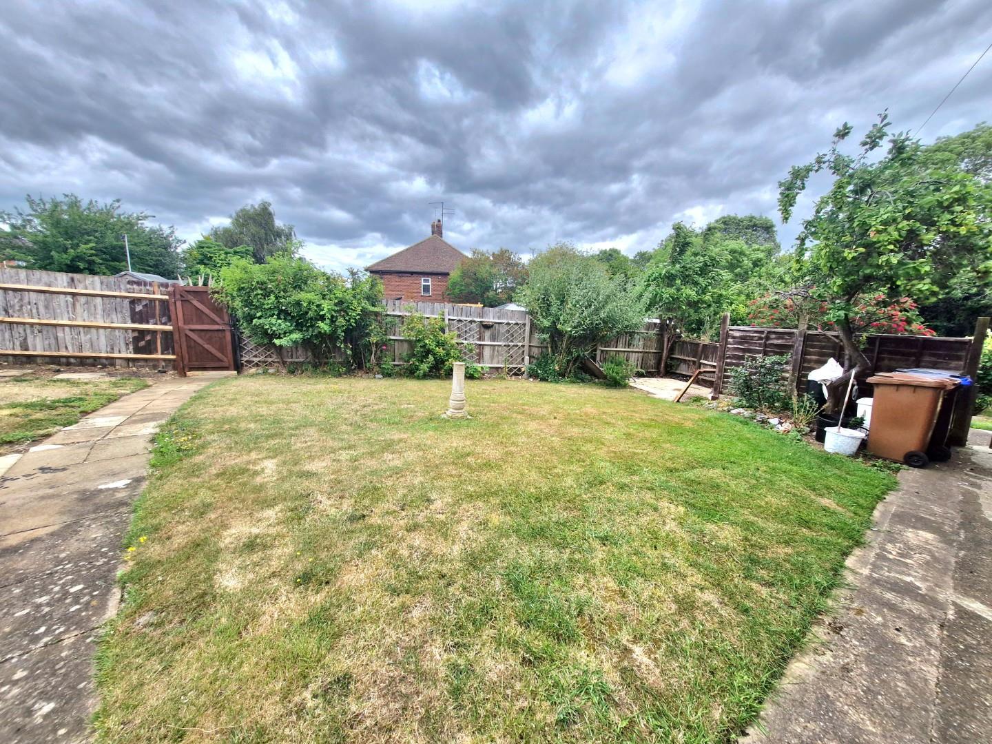 Towcester Road, Delapre