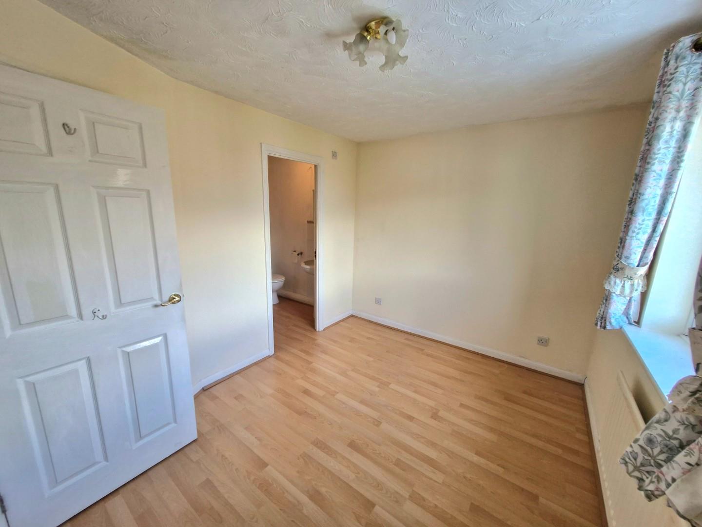 Kingmaker Way, Buckingham Fields