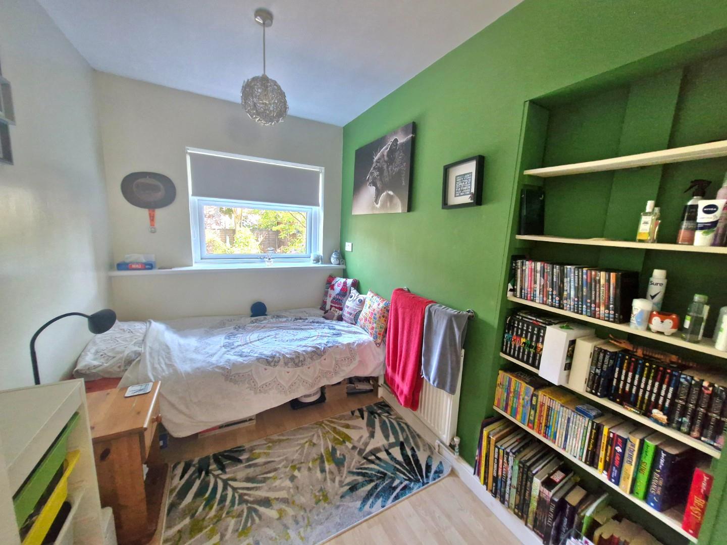 Southfield Avenue, Far Cotton