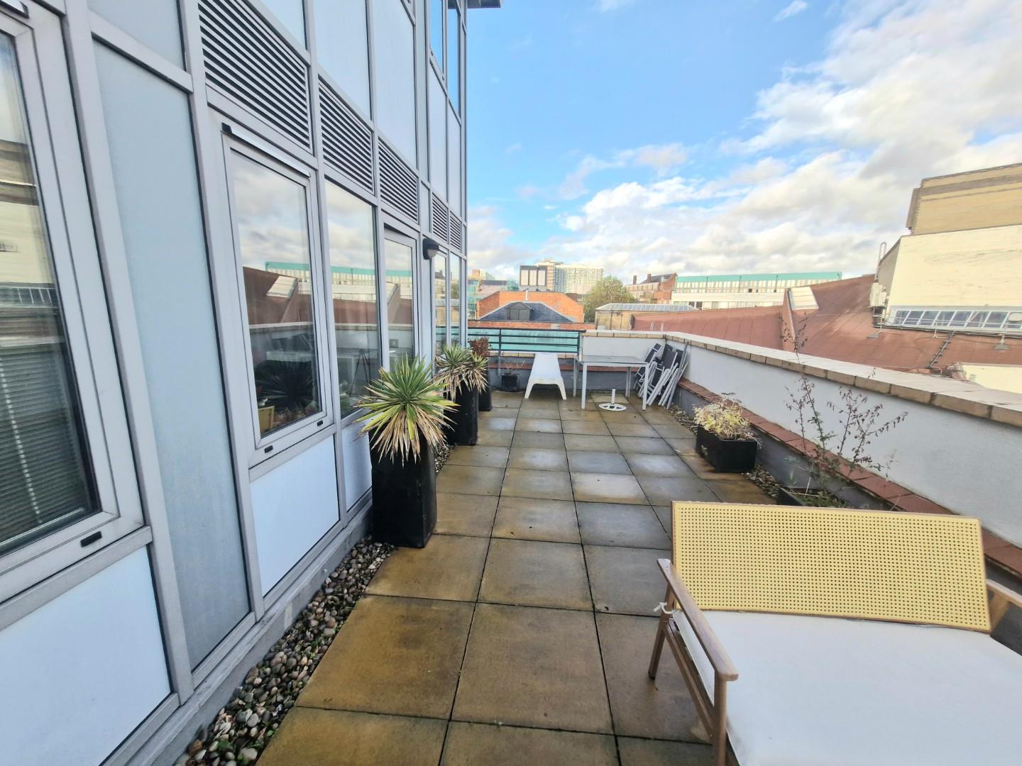 Guildhall Road, Town Centre