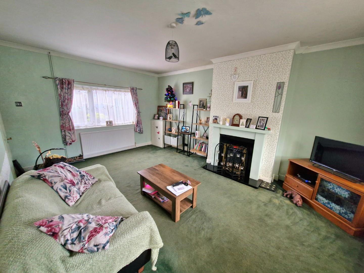 Queen Eleanor Terrace, Far Cotton