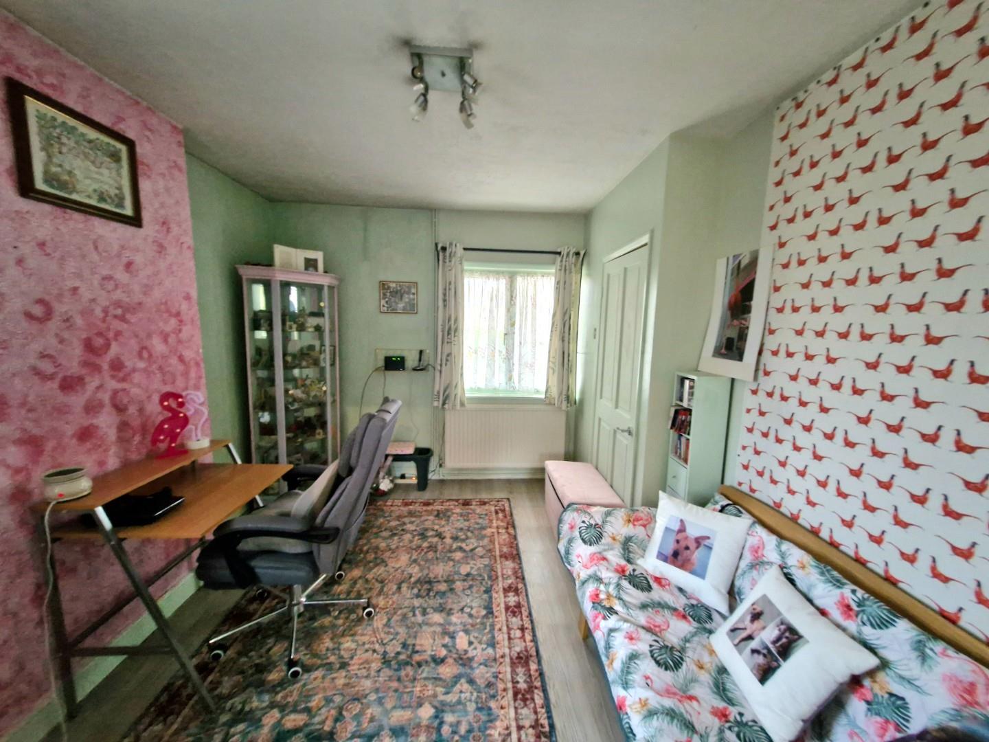 Queen Eleanor Terrace, Far Cotton