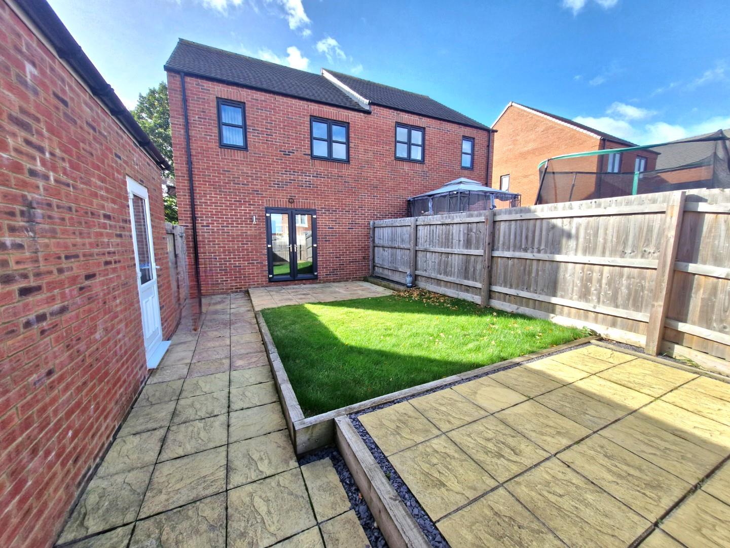 Harvester Way, Buckingham Fields