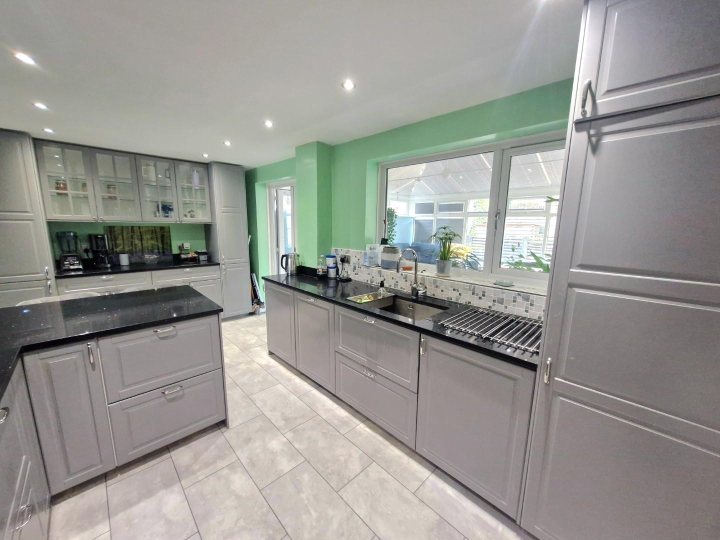 Leah Bank, Sandringham Gardens