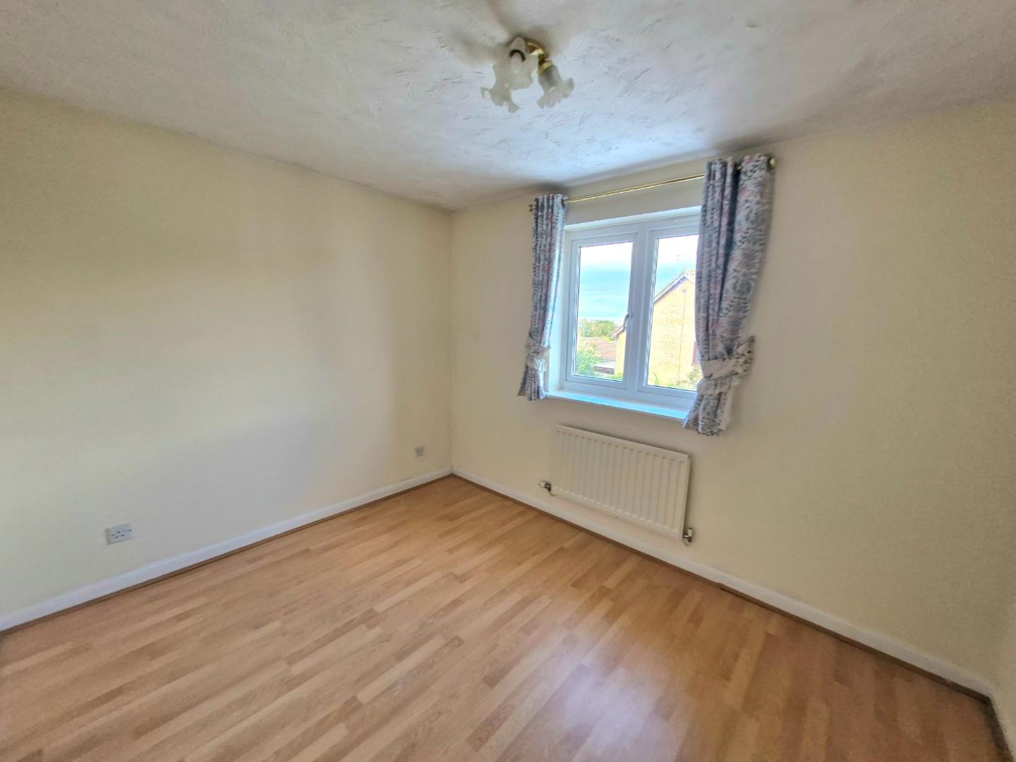 Kingmaker Way, Buckingham Fields