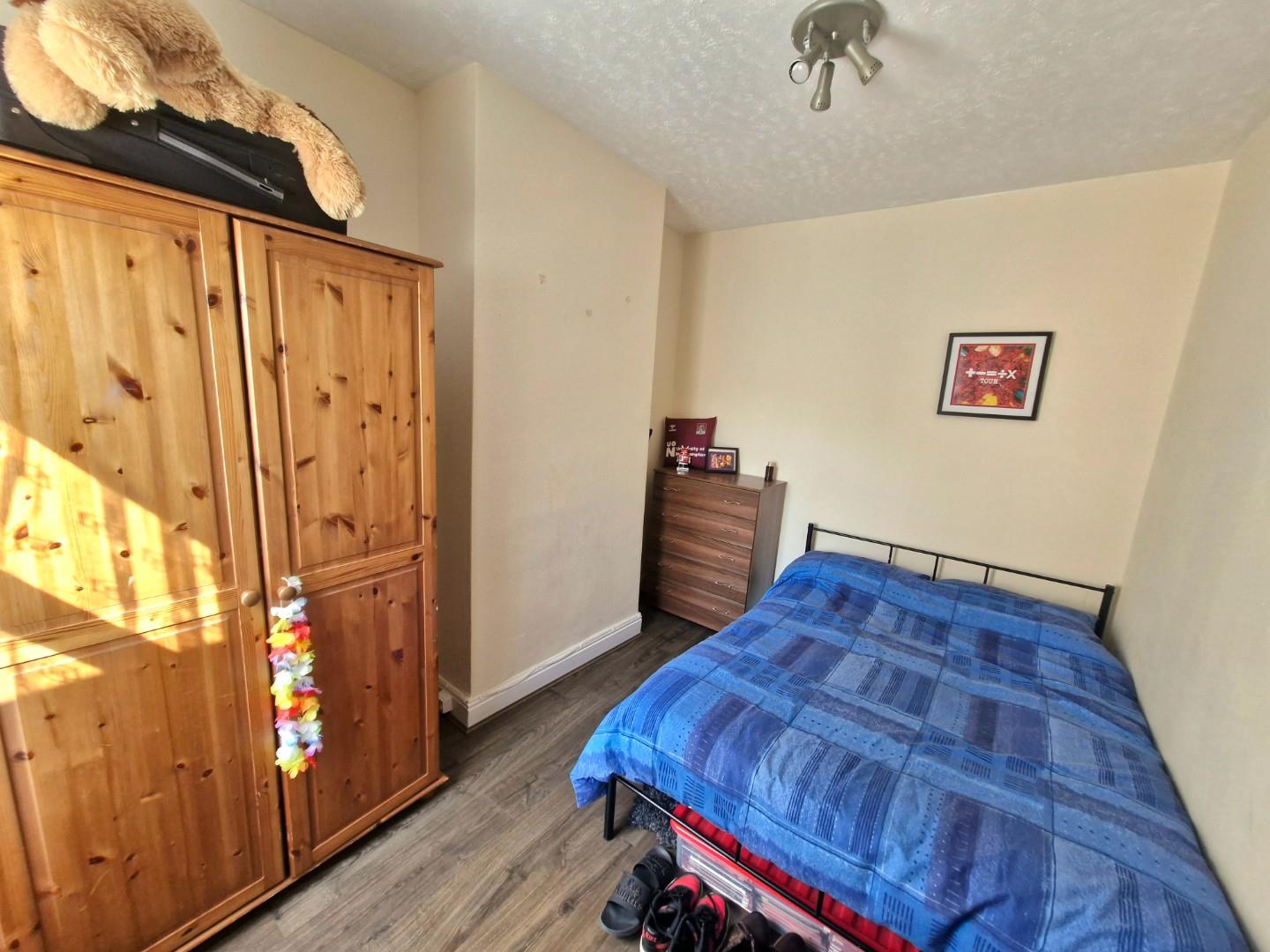 Euston Road, Far Cotton