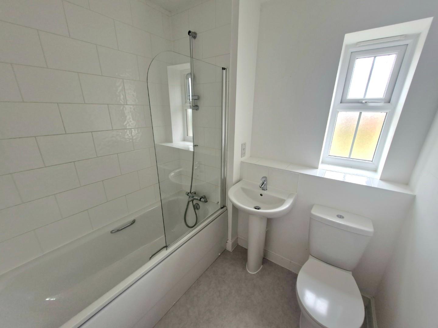 Grassland Way, Buckingham Fields