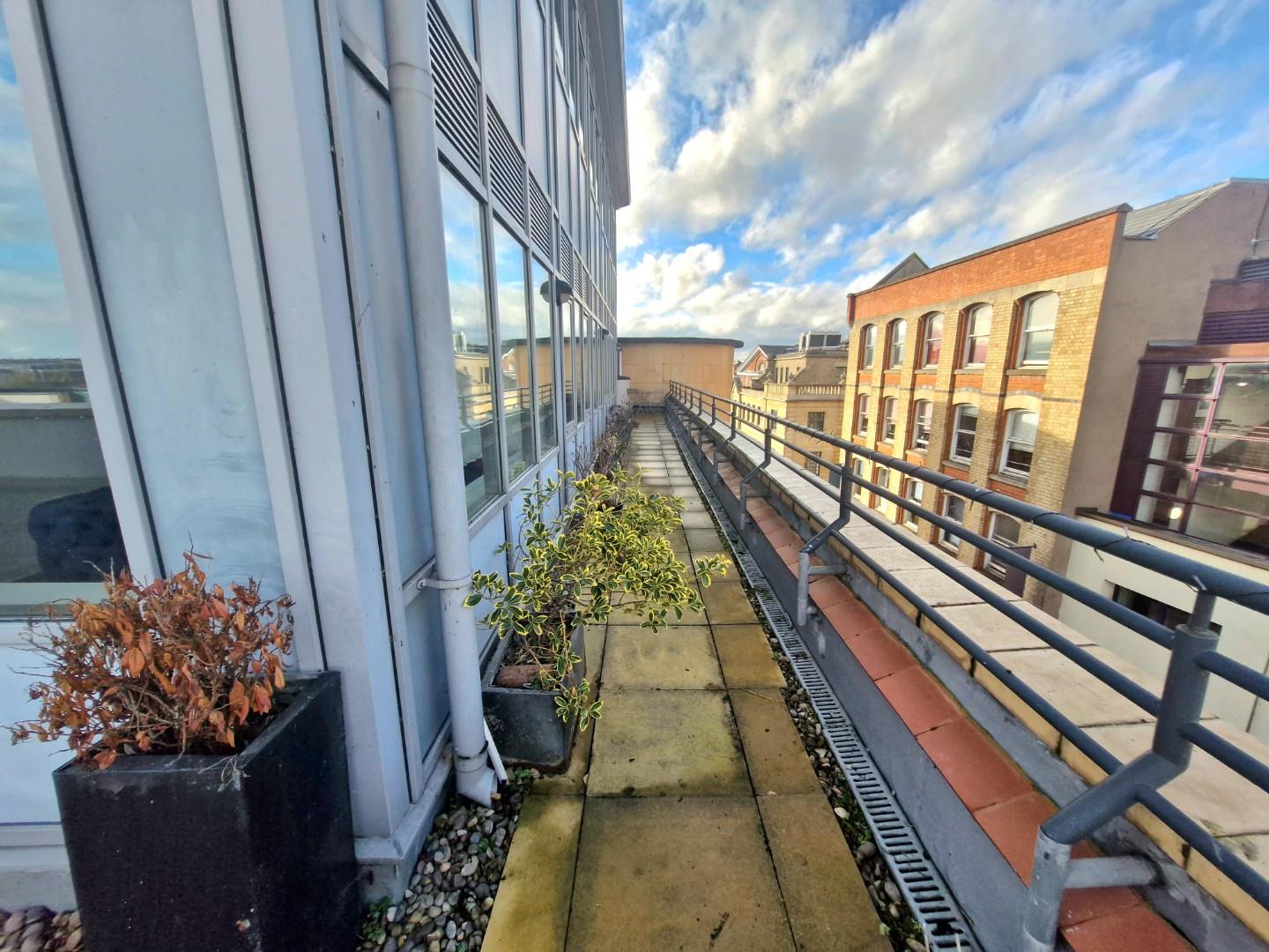 Guildhall Road, Town Centre